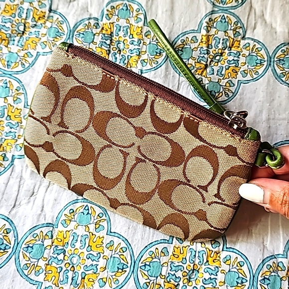 Vintage Coach Signature Jacquard Canvas Wristlet - Picture 6 of 8